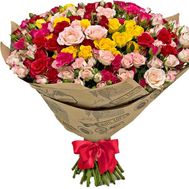 Великий букет кущових троянд