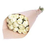 Чудесный букет белых импортных роз