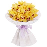 Экзотические орхидеи в букете