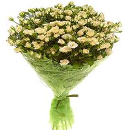 Изящный букет кустовых роз