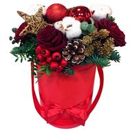 Коробка на Новый год с цветами и елью