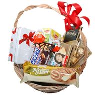 Корзина сладостей для любимой