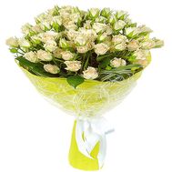 Мелкоцветные розы в букете