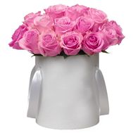 Нежная коробка с розами