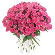 Красивый букет мелкоцветных роз