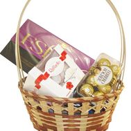 Корзина сладостей на День Рождение