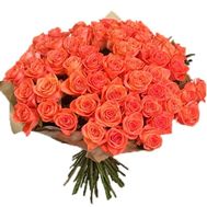 55 оранжевых роз в красивом букете