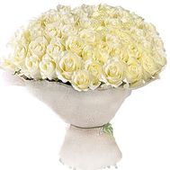 Большой букет белых роз