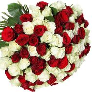 Большой букет из красных и белых роз
