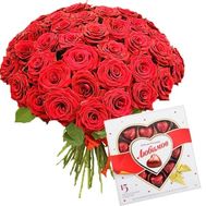 Large bouquet of roses and candy