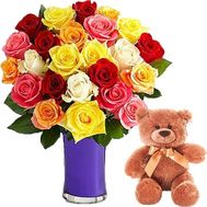 Букет цветов с мягкой игрушкой