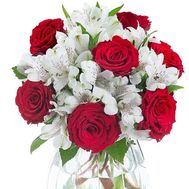 Букет в красно-белых тонах