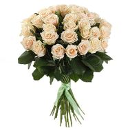 Элегантный букет кремовых роз
