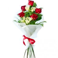 Каскадний букет троянд і альстромерій