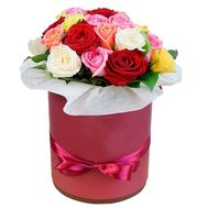 Коробка из 25 разноцветных роз