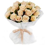 Cute bouquet of cream roses