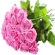 Розовые розы в букете