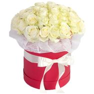 Удивительная коробка из 35 белых роз