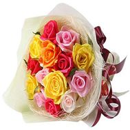 Букет цветов из 15 разноцветных роз