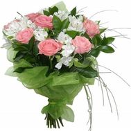 Букет квітів троянд і альстромерій