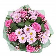 Букет квітів троянд і хризантем