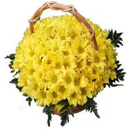 Корзина цветов из 19 хризантем