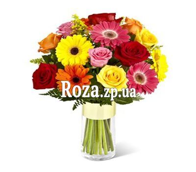 Веселий букет з троянд і гербер Веселий букет з троянд і гербер