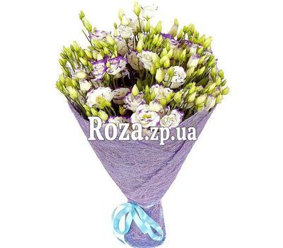 Бело фиолетовые эустомы в букете Бело фиолетовые эустомы в букете