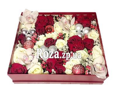 Новогодняя композиция в прямоугольной коробке Новогодняя композиция в прямоугольной коробке