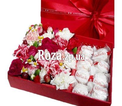 Композиція в коробці з Рафаелло