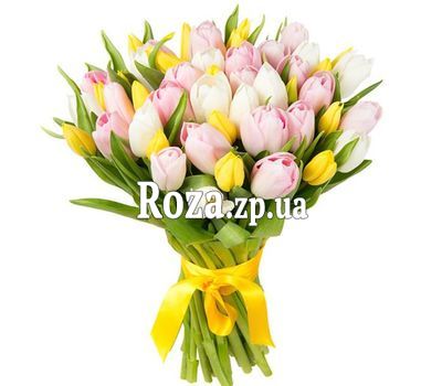 Bouquet of tulips for mom