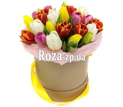 Разноцветные тюльпаны в коробке Разноцветные тюльпаны в коробке