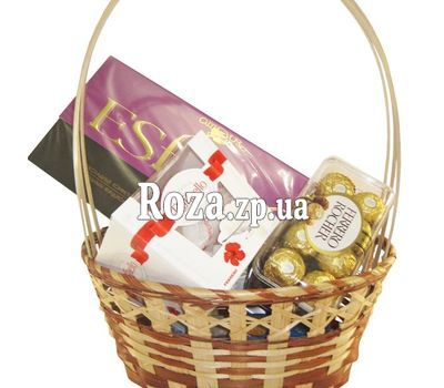 Корзина сладостей на День Рождение Корзина сладостей на День Рождение