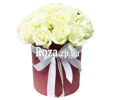 25 белых роз в шляпной коробке 25 белых роз в шляпной коробке