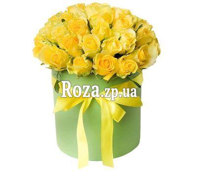 31 желтая роза в чудесной коробке 31 желтая роза в чудесной коробке