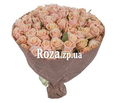 Великий букет кремових троянд