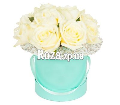 Букет белых роз в коробке Букет белых роз в коробке
