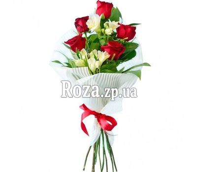 Каскадный букет роз и альстромерий Каскадный букет роз и альстромерий