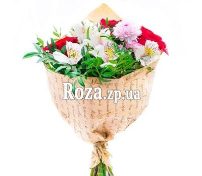 Невеликий букет з троянд, альстромерій і хризантем