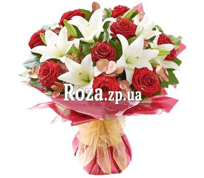 New Year's bouquet of lilies and roses New Year's bouquet of lilies and roses