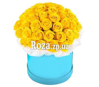 Yellow roses in a hat box