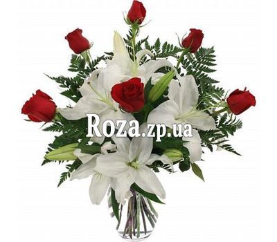 Букет квітів з лілії і троянд Букет квітів з лілії і троянд