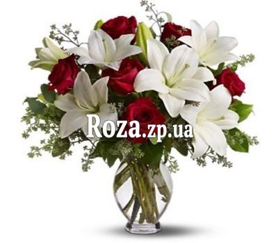 Букет квітів з троянд і лілій Букет квітів з троянд і лілій