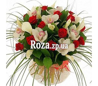 Букет цветов из роз и орхидей Букет цветов из роз и орхидей