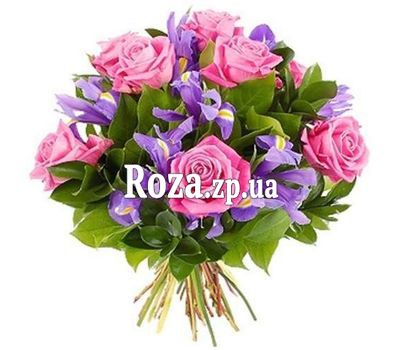 Букет из 7 роз и 10 ирисов Букет из 7 роз и 10 ирисов