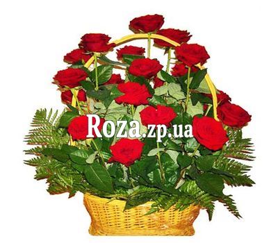 Basket of flowers from 21 red roses
