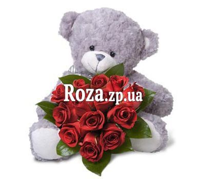 Bear with heart from roses